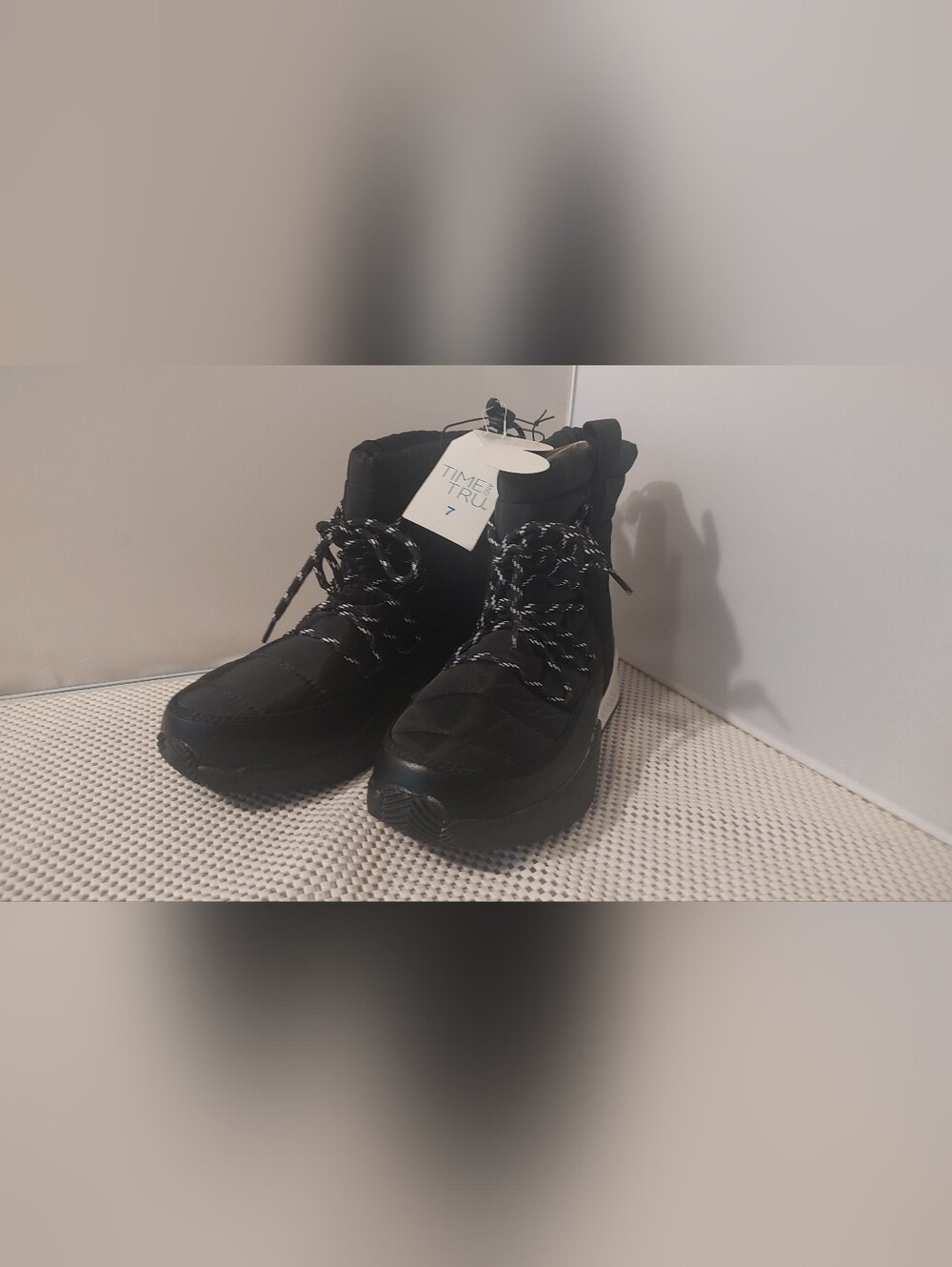 Time and Tru Women's Size 7 Puffy Drawstring Winter Boots Black/ White NWT
